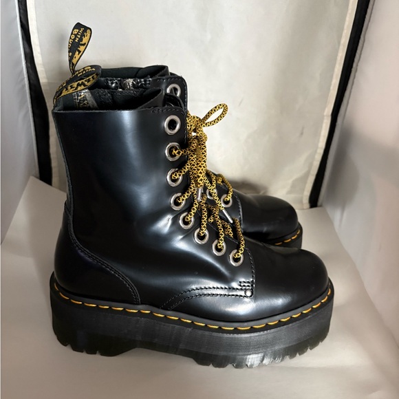 Dr. Martens Jadon Max Black Boots with Yellow Laces 9 - Picture 4 of 11